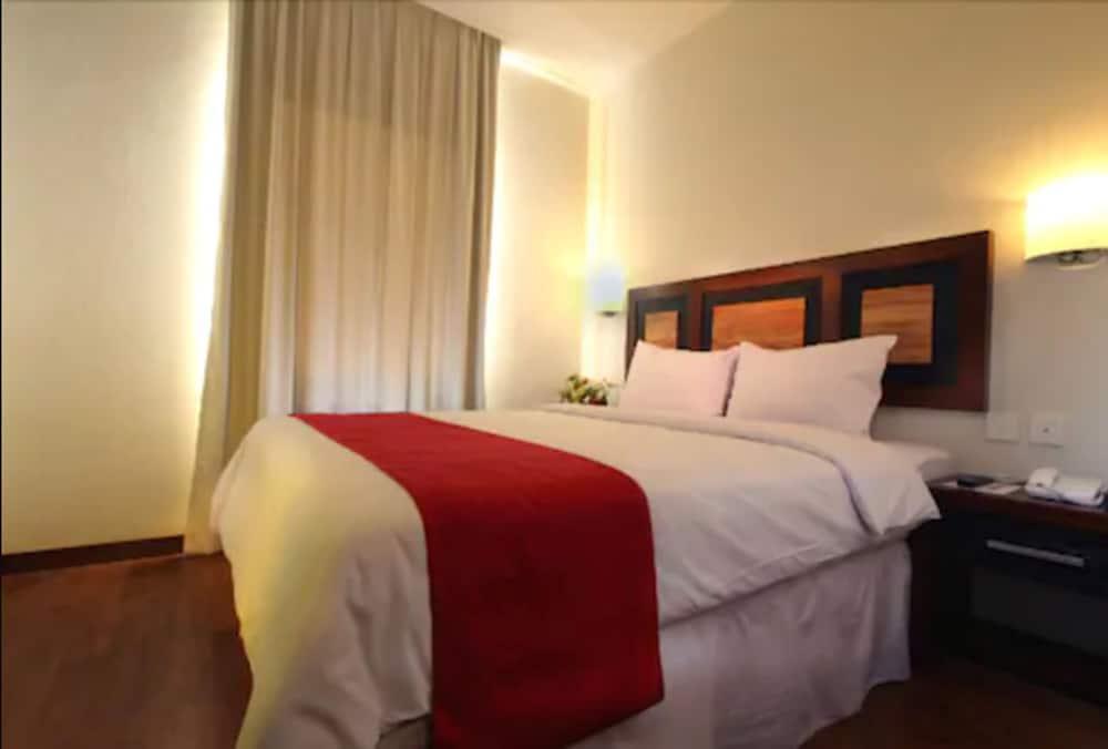 Lampion Hotel Solo Екстер'єр фото